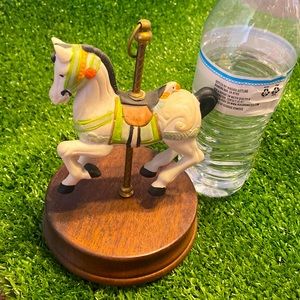 Musical carousel horse